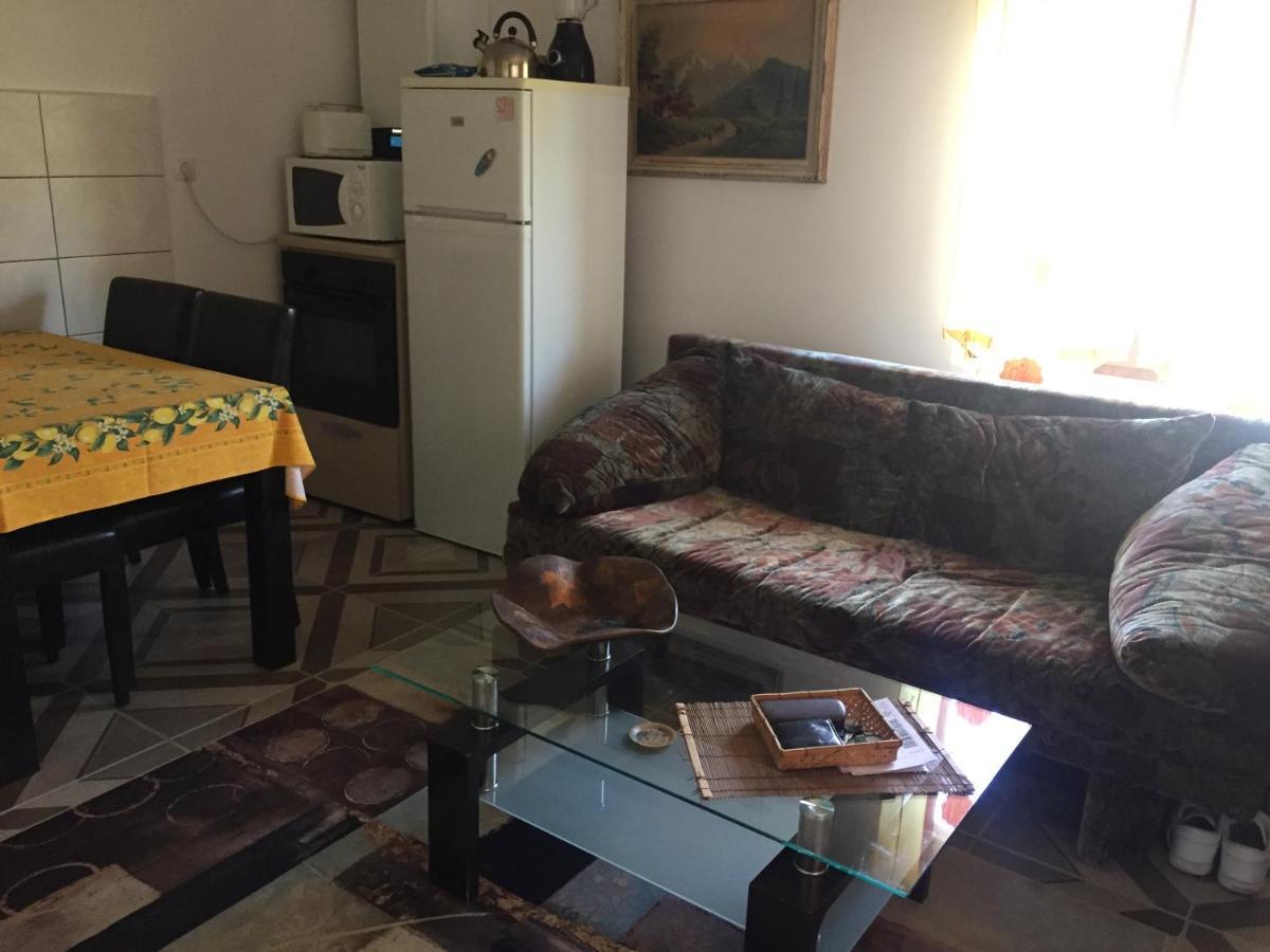 Casa Rustica Cu Terasa Βίλα Mediaş Εξωτερικό φωτογραφία